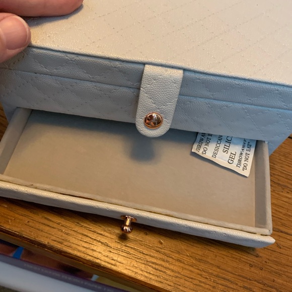 Pandora jewelry box and one ring silver - Picture 4 of 4